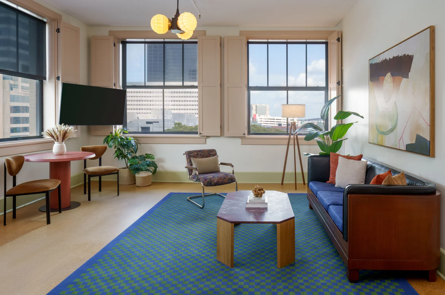 The Barnett’s luxurious suite living area design