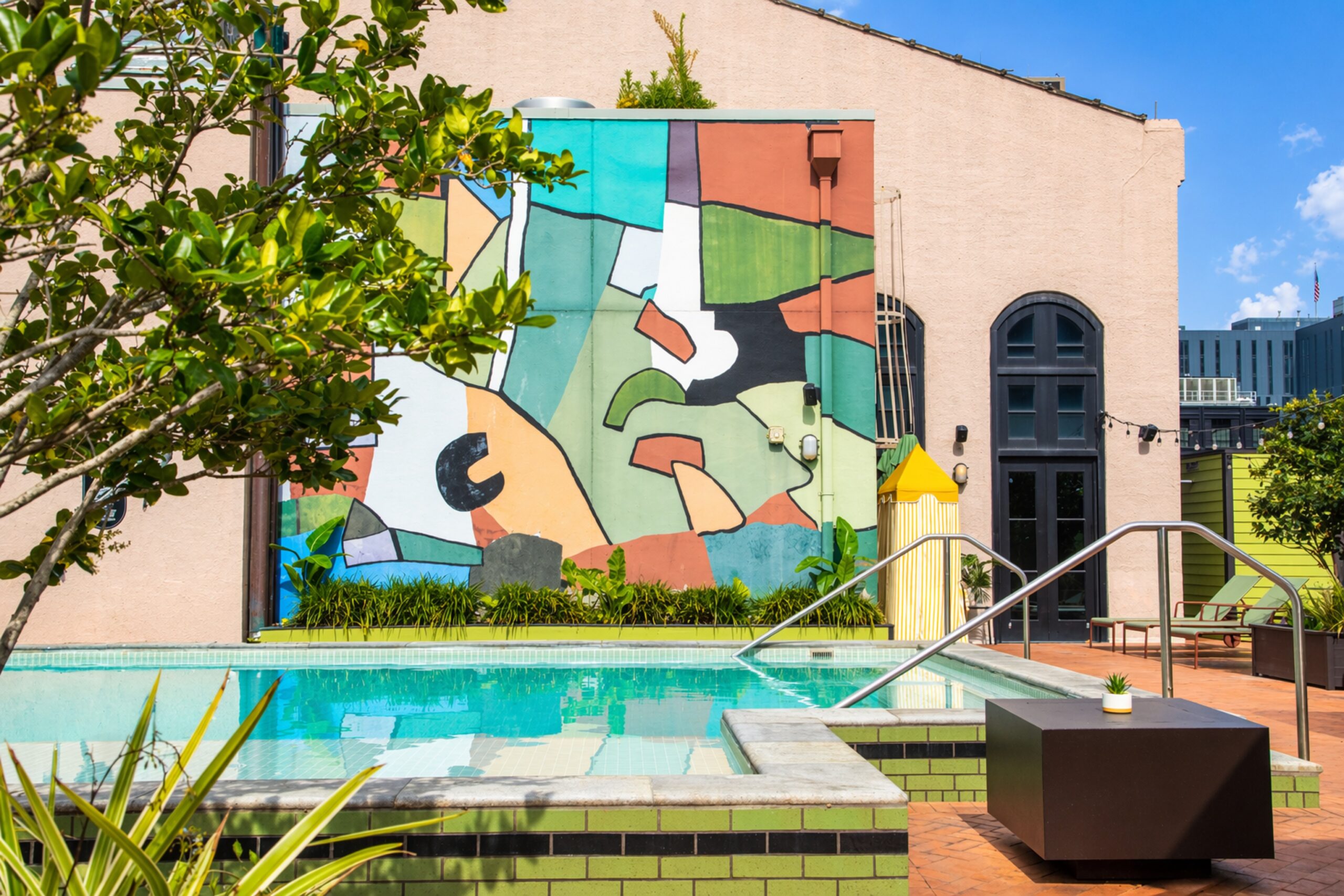 The Barnett_Pool Mural