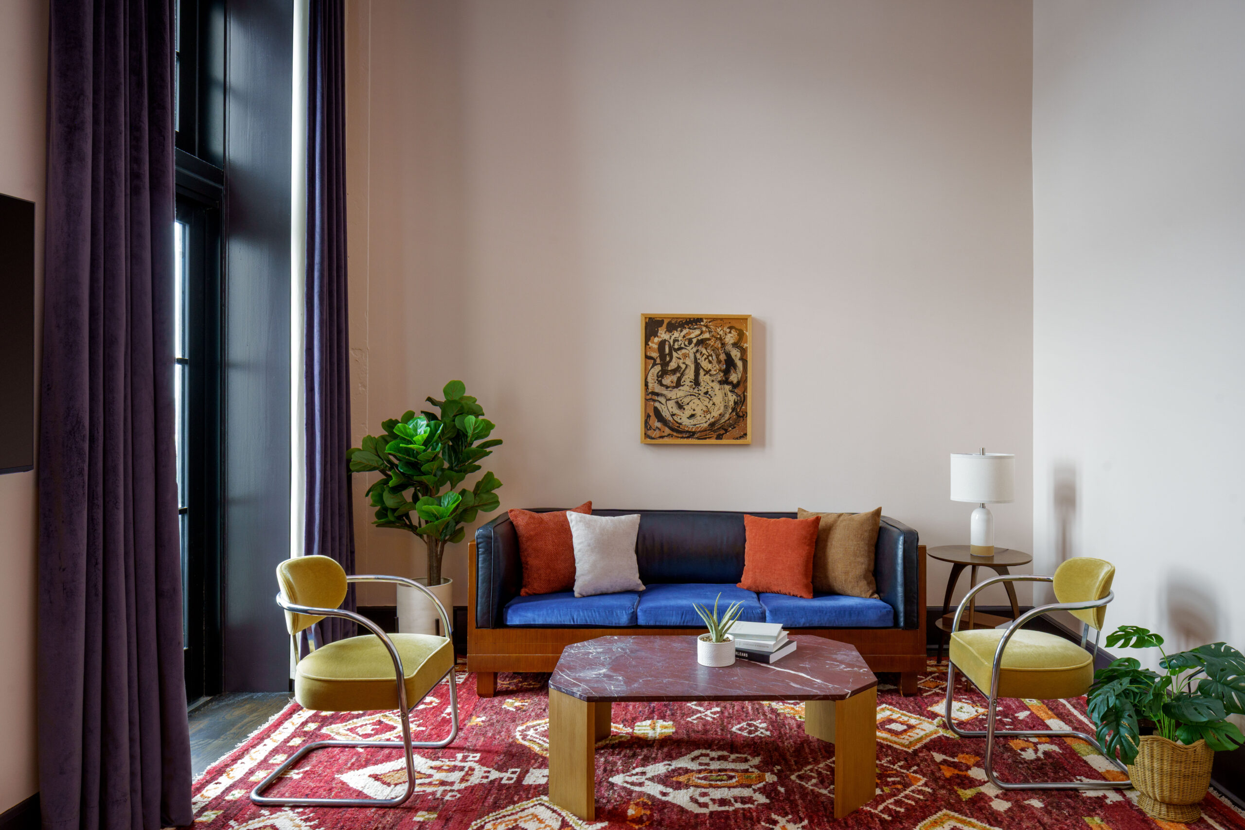 The-Barnett-New-Orleans-Suite-Liviing-Room