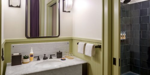 0-The Barnett Guestroom Bathroom