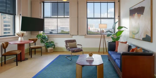 The Barnett’s luxurious suite living area design