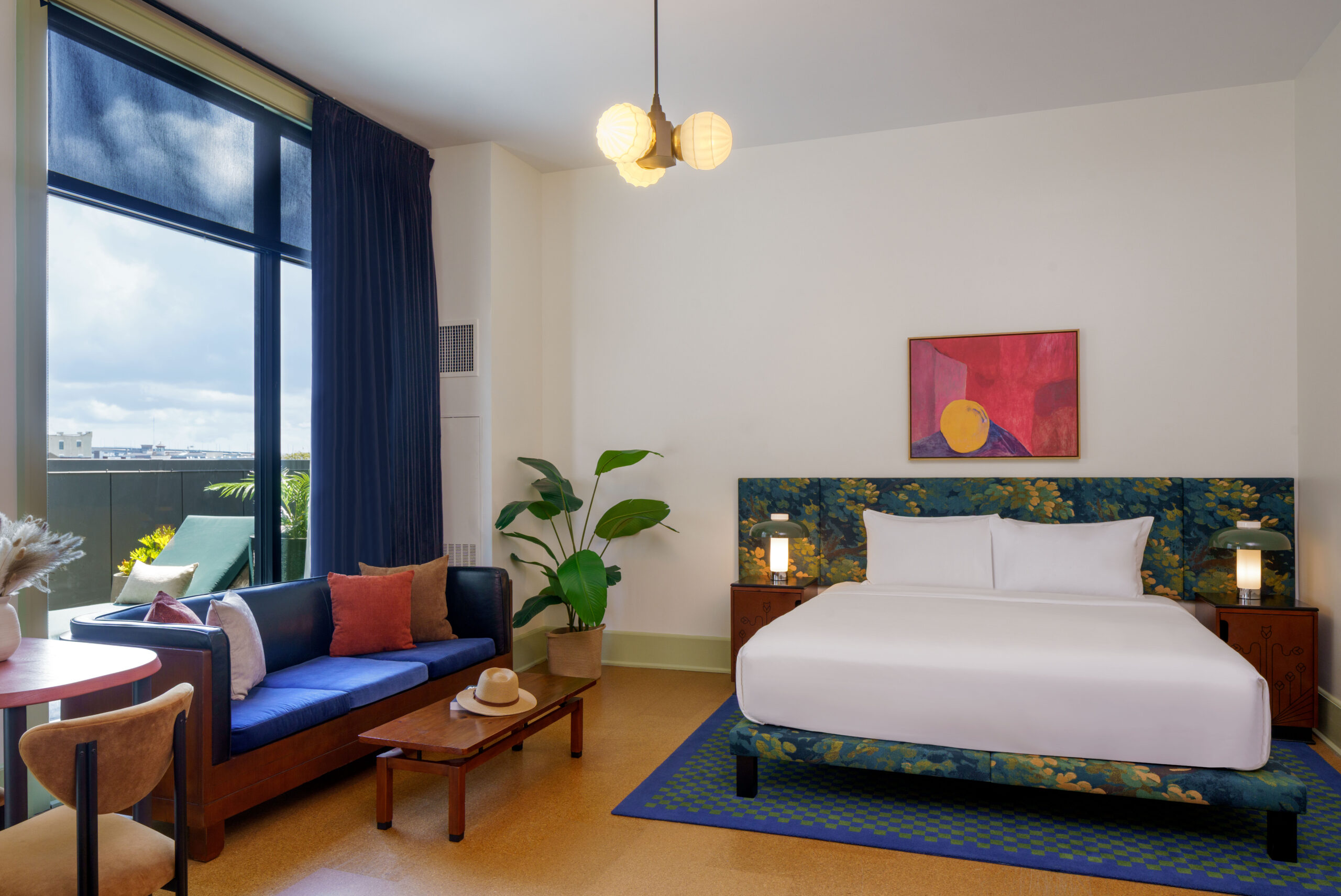 The-Barnett-New-Orleans-ADA-King-Balcony