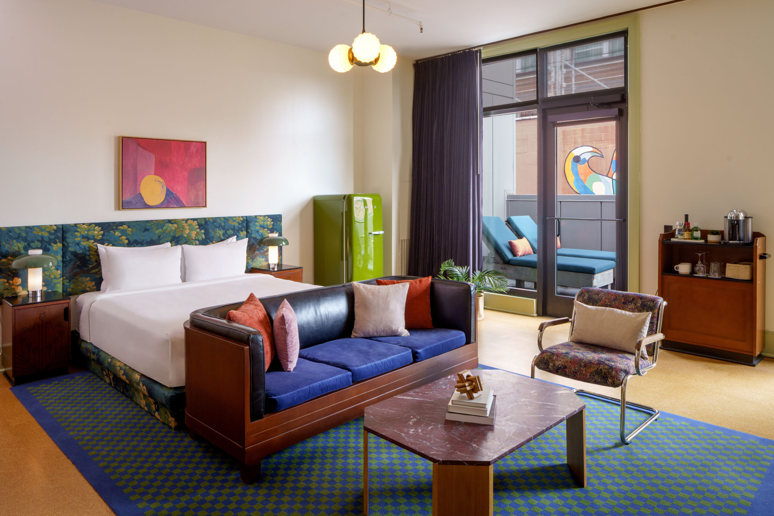 The-Barnett-New-Orleans-King-With-Patio-Alt