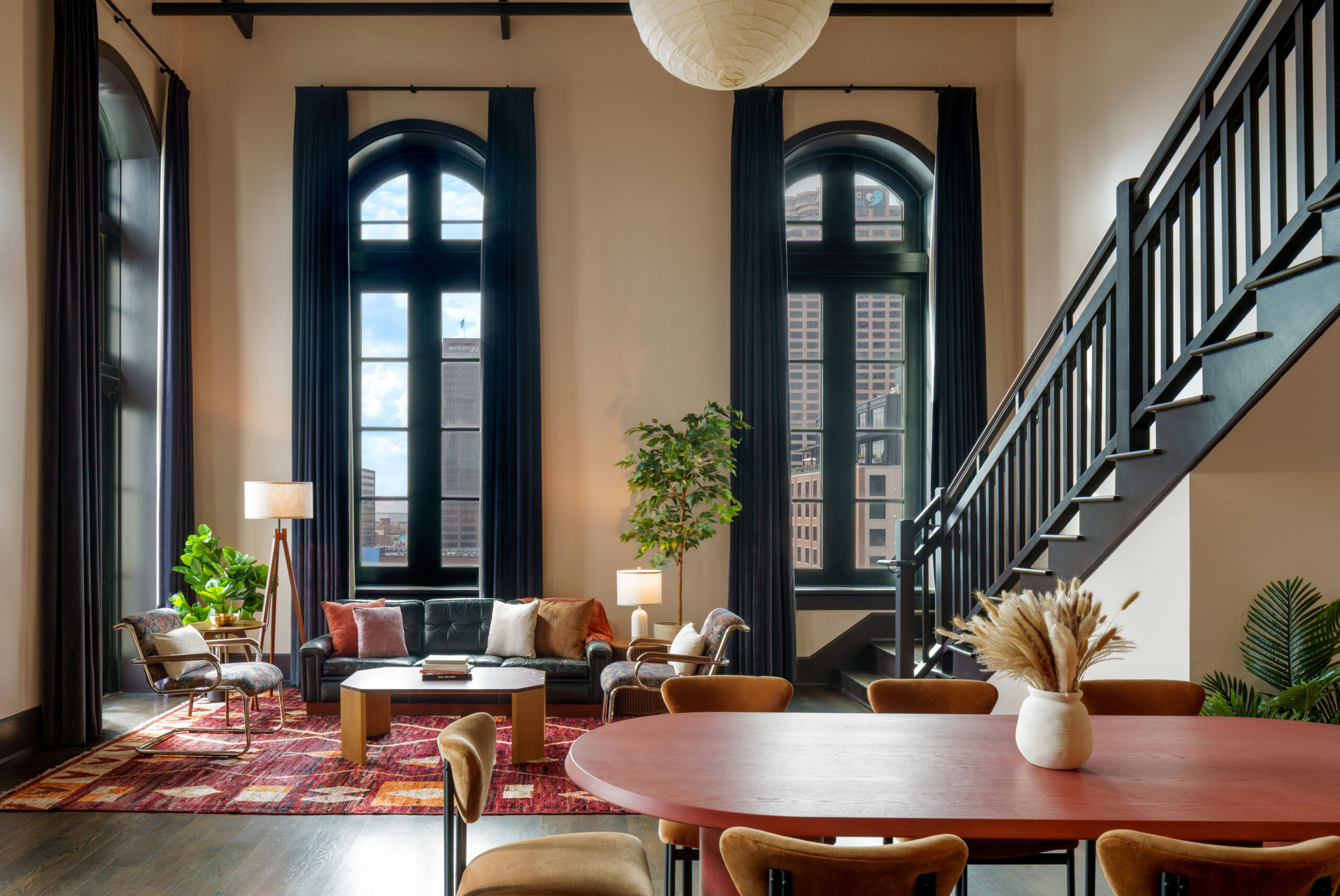 Split-Level-Suite